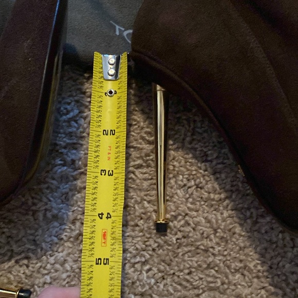 NWOT Authentic Tom Ford booties, size 37 - Picture 16 of 16